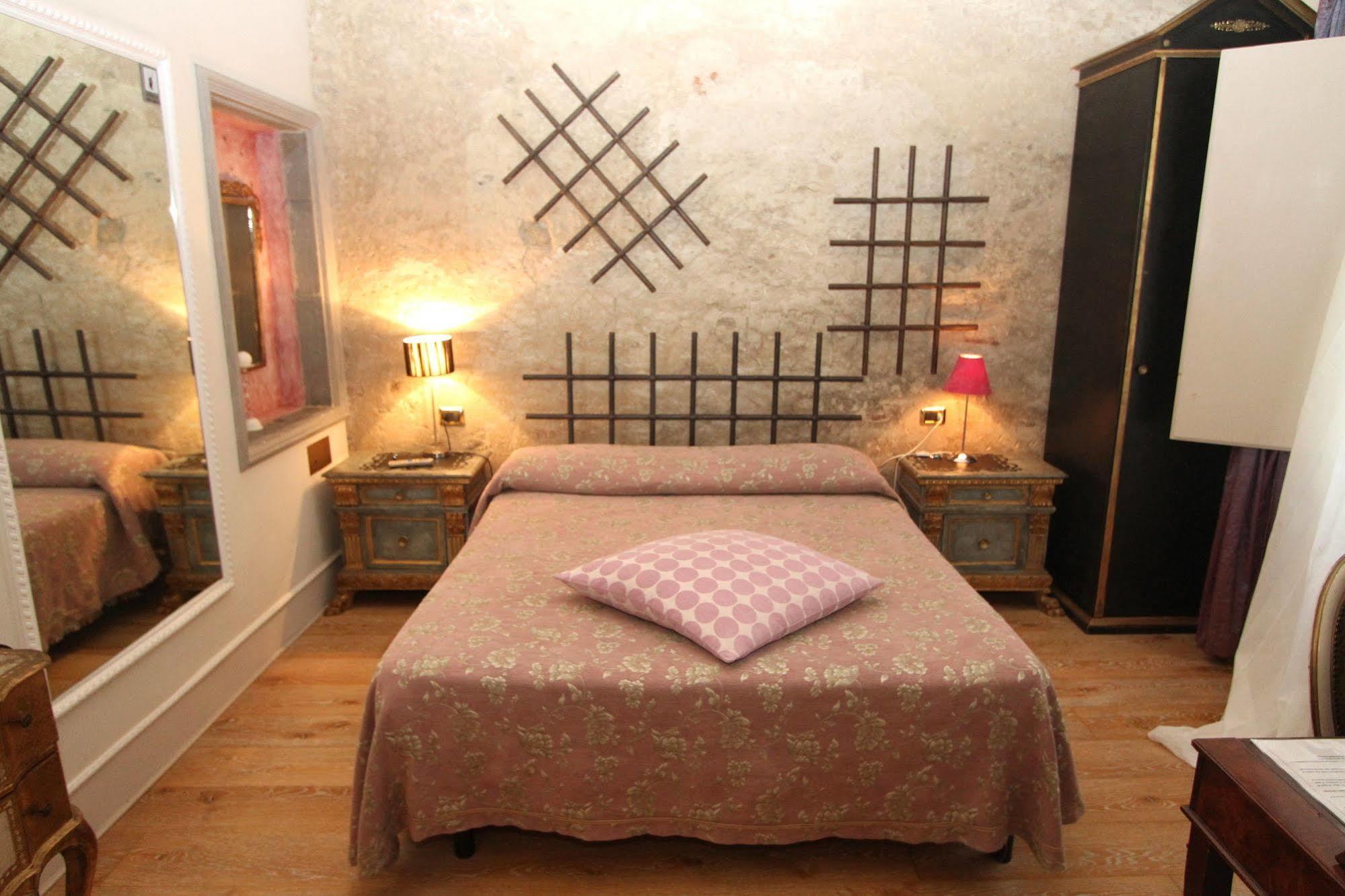 Mr. My Bed and breakfast 2*